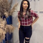 Lavanyaa Instagram - That flips of a new haircut Girls can understand it better😂 #haircut #hairstyle #newhaircut #loveit #flip #happy #insta #instagram #instagood #post #réel #acting #actress #chennai #india #modeling #love #pictures #picoftheday #nature #iphone15pro #positivevibes #onlypositivevibes❤️#december #yearend Chennai, India