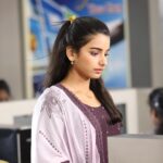 Lavanyaa Instagram - Kaadhal solvadhu uthadugal alla ❣️ #love #kadhal #purple #quotes #lovequotes #office #officelove #me #happy Chennai, India