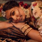Leona Lishoy Instagram - Even in the softest woman, resides a great spirit A warrior, who fights for what she wants A wanderer, who breaks free of the chains of expectations A queen, who lives life on her own terms. . . Have you watched Zamani yet? Link in bio :) 📸 @pournami_mukesh_photography MUAH @ashif_marakkar Accessories @ladies_planet_ Styling @styledbyzoya_ Costume @designmecochin