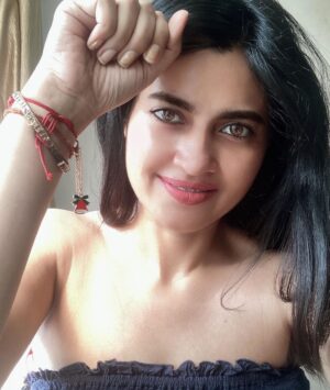 Leslie Tripathy Instagram - @sissys_777 by two sisters Batul and Arwa is a current favourite among youth for their cute customised #jewellery do support and order from them #vocalforlocal