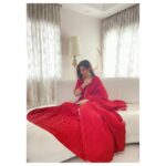 Loveleen Kaur Sasan Instagram - Feeling festive & how✨ Wearing this stunning Outfit from @aachho Styled by @neelangi_johari ♥️