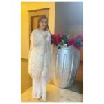 Loveleen Kaur Sasan Instagram - Distinct love for whites ✨