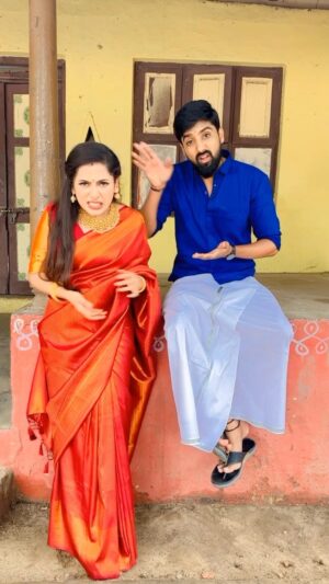 Madhumitha H Instagram - Confidence parree🤣 

#suntv #ethirneechal #serial #serialactress #coactors #tamil #tamilcomedy #tamilreels #confidence #comedy #trending
