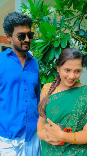 Madhumitha H Instagram - Jan and kari 🤩

Jolly da. 

#ethirneechalserial #Ethirneechal #suntv #tamilreels #trending #instareels #comedyreels #porukki__pasanga #pullingo