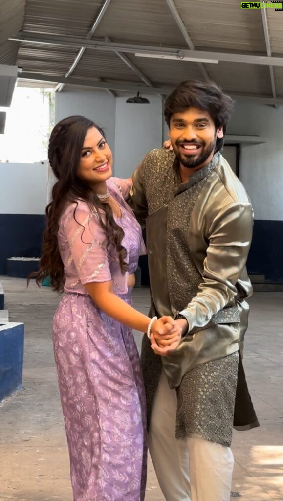 Madhumitha H Instagram - Kiliye Kiliye with this Cute kili @madhumitha.h_official 😍♥🙌🏼 Makeover : @artistrybygayu thanks gayu 🙌🏼 Styling : @oshinanil loved the outfit 💯 #kiliyekiliye #aswathchandrasekar #madhumitha #vjaswath #janani #suntv #ranjithame #ethirneechal #indowestern #traditional #trending #reelsinstagram Perungudi