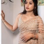 Madhumitha H Instagram - Golden moments✨⚡️ Sun Kudumbam Viruthugal 2023🏆 Stylist 🪄 - @nikhitaniranjan Saree 👗 - @samyakksarees MUA 💄 - @makeover_by_miga Hair 🎀. - @preethasisily_ 📸 - @madpixelssm Chennai, India