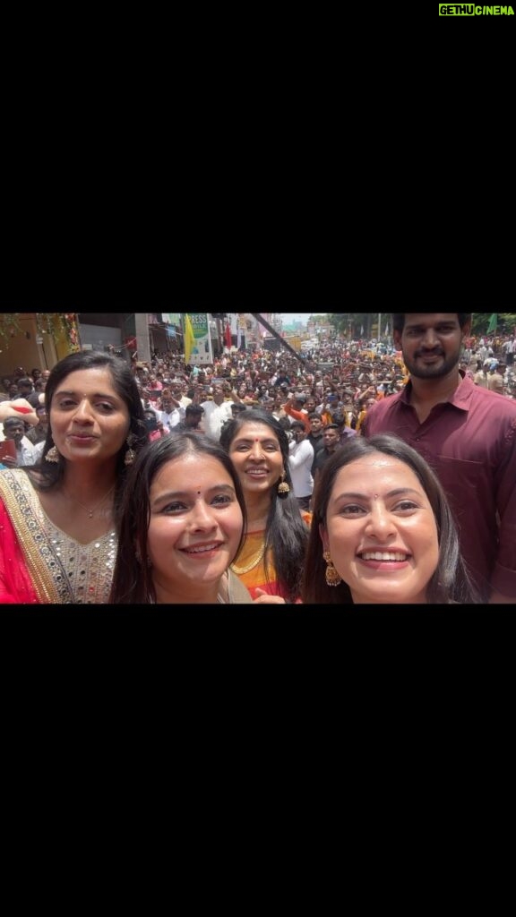 Madhumitha H Instagram - My first hayyoda moment ♥ Thank you so much THIRUKOVILUR MAKKALE🥹 It was great meeting you alll #jawan #hayooda #tamilsong #tamil #reelsinstagram #trending #love #loveyouall #thirukovilur✌ #opening