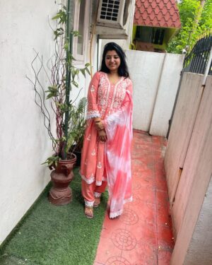 Mahalakshmi Shankar Instagram - Beautiful Chikankari cotton top palazzo pant with dupatta.. amazing festive collection from @sai_collections1111