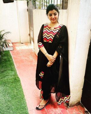 Mahalakshmi Shankar Instagram - Never ever give up…

Beautiful georgette with colourful cotton lace design salwar from @close2_heart_collections