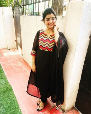 Mahalakshmi Shankar Instagram - Never ever give up…

Beautiful georgette with colourful cotton lace design salwar from @close2_heart_collections