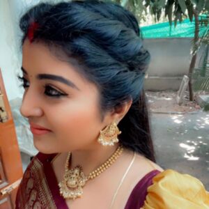 Mahalakshmi Shankar Instagram - This too shall pass…

Beautiful saree from @santhiyacollection 
Beautiful Lakshmi pendant blouse from @laxmi_jewelrystudio 
Blouse designed and stitched from @lakshmi_lv14 
Hair stylist @jenifer_hair_stylist_official