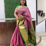 Mahalakshmi Shankar Instagram - Beautiful saree with contrast blouse from @iniyazzh.sarees