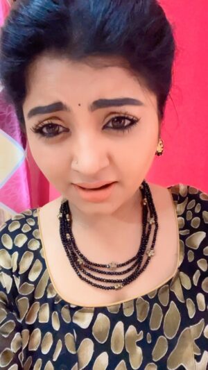 Mahalakshmi Shankar Instagram - Rose milk vaangi tharen da 😂