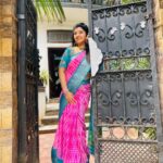 Mahalakshmi Shankar Instagram - Aari work blouse designed and stitched by @prabhaaaricreations. The work was neat and good and they made exactly what I asked. The stitching and fitting was perfect. Beautiful Kora cotton saree from @poppy_petals1013 Beautiful jewellery set from @jk_bridalmakeover_and_mehendi