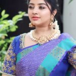 Mahalakshmi Shankar Instagram - Blouse: Excellent aari work n perfect stiching, they’re very approachable.. Thank you so much @trendievieracostume for the wonderful blouse you designed for me.. loved it.. Beautiful saree from @santhiyacollection Beautiful jewellery from @new_ideas_fashions Captured by 📸 @shiva_anand_makeup_artist