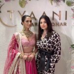 Maheep Kapoor Instagram - Maheep Kapoor (@maheepkapoor) illuminates the Delhi Tyaani by Karan Johar store with her visit, igniting the essence of personalized jewellery styling as the bridal season dawns. A celebration of elegance and charm! And the event was adorned by the presence of the skilled bridal makeup specialist, Shradha Luthra (@dollyouup_bys),who orchestrated the creation of exquisite bridal makeup looks. #MaheepKapoor #TyaaniJewellery #Mehrauli #tyaani #tyaanibykaranjohar #reels #reelitfeelit #explorepage #polkijewellery #diamonds DM us to shop this look Available at www.tyaani.com 📍: Mumbai, Hyderabad, Delhi, Bangalore 📲: +91 7045141062 𝗣𝗹𝗲𝗮𝘀𝗲 𝗻𝗼𝘁𝗲: 𝗔𝗹𝗹 𝗰𝗼𝗽𝘆𝗿𝗶𝗴𝗵𝘁 𝗮𝗻𝗱 𝗼𝘁𝗵𝗲𝗿 𝗜𝗻𝘁𝗲𝗹𝗹𝗲𝗰𝘁𝘂𝗮𝗹 𝗣𝗿𝗼𝗽𝗲𝗿𝘁𝘆 𝗿𝗶𝗴𝗵𝘁𝘀 𝗶𝗻 𝘁𝗵𝗲 𝗶𝗺𝗮𝗴𝗲 𝗮𝗻𝗱 𝗶𝘁𝘀 𝗰𝗼𝗻𝘁𝗲𝗻𝘁𝘀 𝗶𝗻𝗰𝗹𝘂𝗱𝗶𝗻𝗴 𝘄𝗶𝘁𝗵𝗼𝘂𝘁 𝗹𝗶𝗺𝗶𝘁𝗮𝘁𝗶𝗼𝗻 𝗮𝗹𝗹 𝗧𝗿𝗮𝗱𝗲𝗺𝗮𝗿𝗸𝘀, 𝗹𝗼𝗴𝗼𝘀, 𝗴𝗿𝗮𝗽𝗵𝗶𝗰𝘀 𝗮𝗻𝗱 𝗶𝘁𝘀 𝗹𝗼𝗼𝗸 𝗮𝗿𝗲 𝗼𝘄𝗻𝗲𝗱 𝗯𝘆 𝗧𝘆𝗮𝗮𝗻𝗶 𝗝𝗲𝘄𝗲𝗹𝘀 𝗟𝗟𝗣. 𝗔𝗻𝘆 𝘂𝗻𝗮𝘂𝘁𝗵𝗼𝗿𝗶𝘀𝗲𝗱 𝘂𝘀𝗮𝗴𝗲 𝗮𝗺𝗼𝘂𝗻𝘁𝘀 𝘁𝗼 𝘃𝗶𝗼𝗹𝗮𝘁𝗶𝗼𝗻 𝗼𝗳 𝗼𝘂𝗿 𝗜𝗣 𝗿𝗶𝗴𝗵𝘁𝘀 𝗮𝗻𝗱 𝘄𝗶𝗹𝗹 𝗮𝘁𝘁𝗿𝗮𝗰𝘁 𝗮𝗽𝗽𝗿𝗼𝗽𝗿𝗶𝗮𝘁𝗲 𝗹𝗲𝗴𝗮𝗹 𝗮𝗰𝘁𝗶𝗼𝗻s