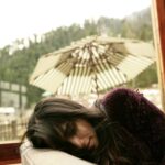 Malavika Jayaram Instagram - 🌿 Collecting beautiful moments one photo at a time, and all thanks to my talented brother @kalidas_jayaram #holidayspirit #manali #himachalpradesh #incredibleindia #sonya7iii #potraitphotography Manali - मनाली, Himachal Pradesh