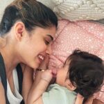 Malvika Sitlani Instagram - My days look so different now 🥰 1. I’m finally feelin myself 2. I get in a workout no matter what 3. I love spending time with my Abby 4. She’s finally turning! 5. Abby moved to her big girl bed now 💛 6. Again, smooshing my baby girl 🥹 🌸💪🏼💛 One day at a time 🌸