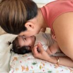 Malvika Sitlani Instagram - My days look so different now 🥰 1. I’m finally feelin myself 2. I get in a workout no matter what 3. I love spending time with my Abby 4. She’s finally turning! 5. Abby moved to her big girl bed now 💛 6. Again, smooshing my baby girl 🥹 🌸💪🏼💛 One day at a time 🌸