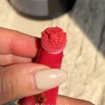 Malvika Sitlani Instagram - Just a blush addict, nothing else 👀✨ . . 💛 I came across @addict_to_beauty_ reel on my feed and had to re-create this! 😍 Inspo!