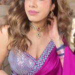 Malvika Sitlani Instagram - A lil’ Sari Moment 📸✨🫶🏻 Ofcourse I filmed this look for you guys 🥰 Head over to my YouTube to check it out 🫶🏻 Saree: @vvanivats @dipublicrelations Jewellery: @shopravyaa @vblitzcommunications . . . #Diwali #MakeupTutorial #PariHuMain #TransitionReels #Diwalioutfit #DesiGirl #MalvikaSitlani #Vvaanivats #raavya