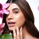 Malvika Sitlani Instagram - Announcing our Dewy Lip Treatment Ambassador - everyone’s favourite lip girly @malvikasitlaniofficial 💗 Who guessed it right?🤔 Our 24 hour launch countdown starts soon, make sure to set your alarms to 6 pm for tomorrow⏰⏰