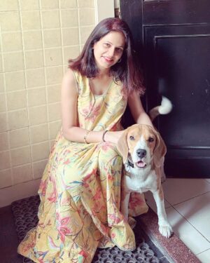 Manava Naik Instagram - holiday is a good day. #goodvibes #feel #happy #festival #festive #home #love #pet #beagle #dassera