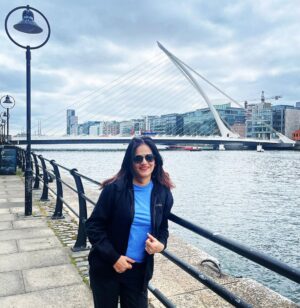 Manava Naik Instagram - Waiting for Godot in front of the #samuelbackettbridge #ireland #literature #waitingforgodot #harp