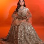 Manisha Rani Instagram - Festive Season 🧡✨ #manisharani #manishasquad #diwali #vibes Makeover- @kashishjain613 Mumbai, Maharashtra