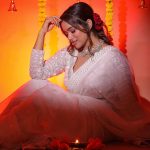 Manisha Rani Instagram - Diwali vibes high on happiness ✨ #1piece#manisharani#manishasquad#diwali2023 Makeover & hair - @kashishjain613