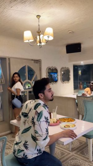 Manisha Rani Instagram - Itni pyari Bhabhi 1 rehte hue v ,In ladko ko Bhabhi 2 pe nazar daalna hi hai😅

#funny#comedy#1piece#manishasquad#trending