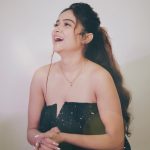 Manisha Rani Instagram - Spread happiness❤️ #1piece#mrani#manisharani Mumbai, Maharashtra