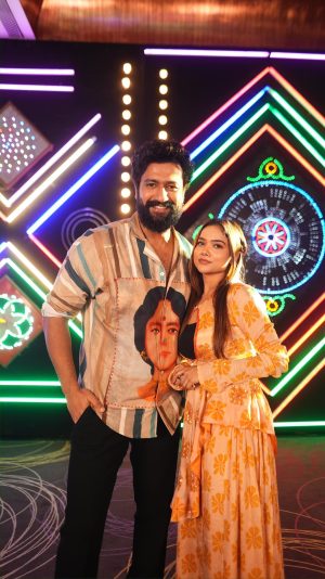 Manisha Rani Instagram - Styled by :- @navneeth_bhansali  Desginer by :- @_shopsuave_  @nehavarora

#KanhaiyaTwitterPeAaja
#TheGreatIndianFamily
@vickykaushal09
@yrf
@filmycurrycentral
@Arjun_sarin