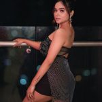 Manisha Rani Instagram - Midnight you come and pick me up no headlights 🖤 Styling @styleitupwithraavi @Littlepuffsofhappiness PR @mad.micron Outfit @label_kalon Earrings @cherryblossom.designs MUA @akenkshadhal 📸 @rspphotography2000 #manisharani #manishasquad