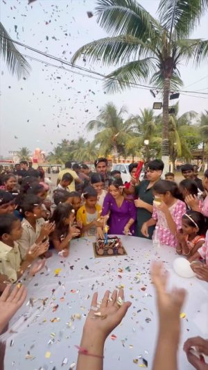 Manisha Rani Instagram - I spent an entire day with these children & seeing them so happy made my day. It was a bliss to my soul ✨🫶🏻🧿

Watch full vlog on my YouTube channel🤗

#thechildrenoftheworld#childrendaycelebration2023