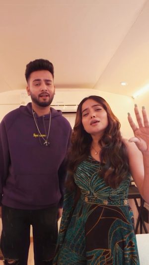 Manisha Rani Instagram - Bolero With Manisha Ji👌
.
.
.
#elvishyadav #reels #elvisharmy #manisharani