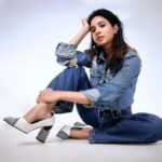 Manvita Kamath Instagram - Denims love affair… forever and always ♾️. . . . @sandeep.mv 📸 @makeupbyabhilasha @harshasingh512 @stilerush_by_varshinijanakiram @kavya.shivashankar @thenichelabel