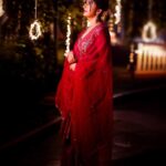 Meera Jasmine Instagram - Christmas always reminds us that no matter what… we are here and light is always within us ♥️✨🫶 📸 @arunvaiga #RedChristmas #LoveAndLight #HopeAndHealing #OnwardsAndUpwards