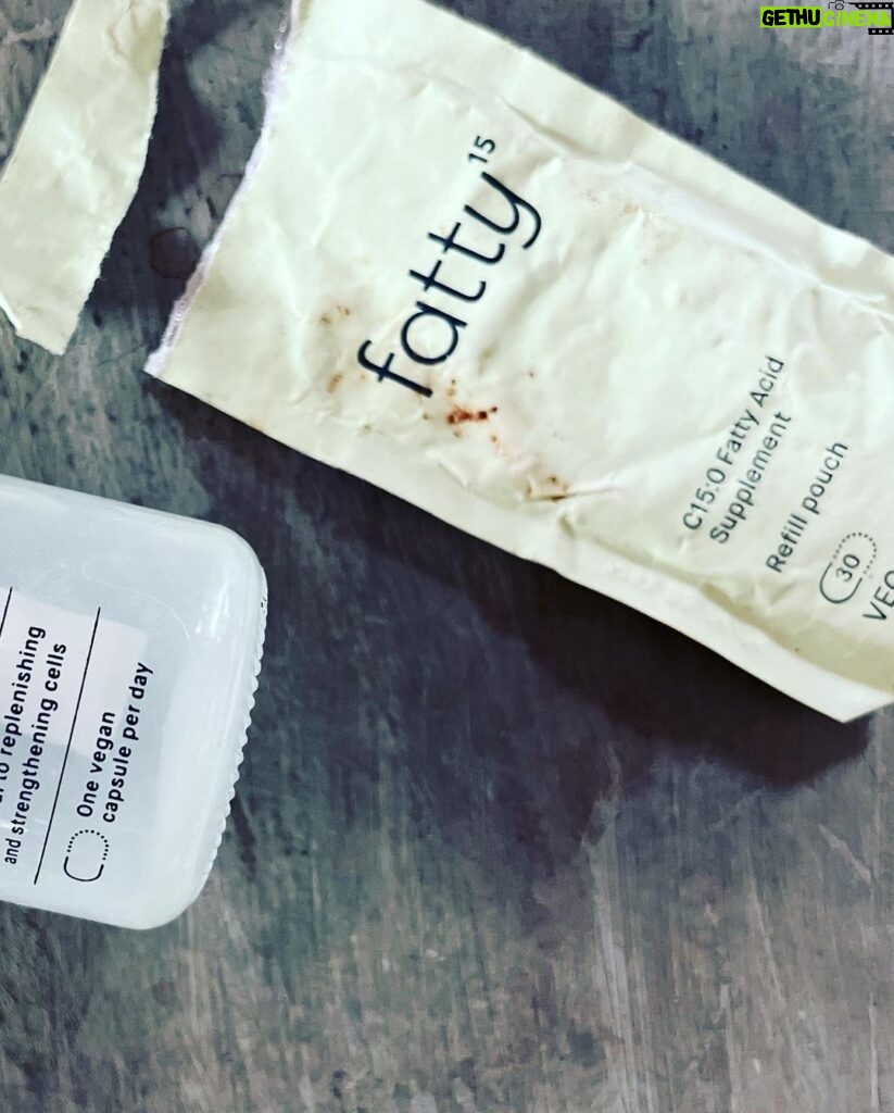 Megha Gupta Instagram - After about 25 years of age, our C15:0 levels tend to decline, and a growing body of science supports that declining C15:0 levels may contribute to our increased risk of oxidation and cell breakdown with age. This implies that we need C15:0 in our cells - even more than omega-3s (like oil). We age because our cells do. It's as simple as that. Breakdown of our bodies starts in our cells. Fatty15 is the worlds’ first pure C15:0. And C15:0 repairs and protects our cells from age-related breakdown, keeping them (and that means you) feeling, looking, and acting younger. I got on to @fatty15 two months ago and feel the difference, I’m more insulin sensitive. I also love how they have a cool refill pouch. Better for our planet as well :) Let’s make the Earth and ourselves smile with this beauty. Hope this helps, breathe well, megha #health #wellness #fatty15 #biohacking #biohacks #supplements #india #omega3 #organhealth #liver #heal #Fitness #fitnessmotivation #MeghaGupta