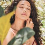 Megha Gupta Instagram - 𝚠𝚊𝚛𝚛𝚒𝚘𝚛 𝚒𝚗 𝚝𝚑𝚎 𝚐𝚊𝚛𝚍𝚎𝚗 𝚠𝚑𝚊𝚝 𝚎𝚗𝚎𝚛𝚐𝚢 𝚍𝚘 𝚢𝚘𝚞 𝚛𝚎𝚕𝚊𝚝𝚎 𝚝𝚑𝚒𝚜 𝚠𝚒𝚝𝚑 ? #warriorenergy #warrior #mood #plants #green #channeling #goa #india