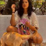 Megha Gupta Instagram – biohacking and bumming, I do one better than the other 💛

#summer #summerlove #goa #bummer #boho #sun #sand #beachlife #home #dogsofinstagram #goldenretriever #homescenes #coffee #Mana #life