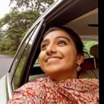 Mohena Singh Instagram - कर्मों पर ध्यान दो शब्दों पर नहीं, शब्द तो पर्दे होते हैं और कर्म छुप्ते नहीं । जीवन पर ध्यान दो जीत पर नहीं, जीत जीवन का भ्रम है अमर हम होते नहीं। सेवा पर ध्यान दो स्वार्थ पर नहीं , सेवा से मन एकांत है स्वार्थ में मन अशांत है । सफ़र पर ध्यान दो मंज़िल पर नहीं सफ़र ही तो आज है , मंज़िल तो गुरु के हाथ है । Mks Location - उत्तराखंड