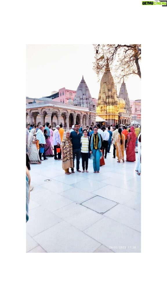 Mrinal Deshraj Instagram - BANARAS IS OLDER THAN HISTORY, OLDER THAN TRADITION, OLDER EVEN THAN LEGEND AND LOOKS TWICE AS OLD AS ALL OF THEM PUT TOGETHER♥️ : Whether we wander around the narrow alleys of Vishwanath Gali or stroll at the Ganga ghats, Varanasi always remains and an interesting and intriguing place. This ancient city of India also said to older than history itself is frequented by people from all over the world seeking spiritual answers. It is in the ghats of Varanasi that you can see the cycle of life and death being repeated everyday! Love it hate it, but you cannot ignore Varanasi. : #banaras #varanasi #kashi #india #banarasi #varanasidiaries #uttarpradesh #photography #instagram #ganga #mahadev #incredibleindia #varanasighats #ghat #banarasiya #love #varanasiindia #banarasisaree #travel #mreenaldeshraj♥️ Banaras Ganga Ghat