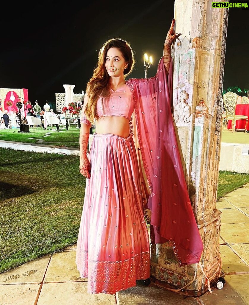 Mrinal Deshraj Instagram - Styling by: - @krishi1606 ♥ Lehanga choli by :- @krishna_boutique_3634 ♥ Mehndi by:- @shruti_mehendi_artist ♥ Nails by: - @sparklednails_bykhushii ♥ : #udaipur #fatehgarh #palace #bigday #enjoying #feelingspecial #grand #happiness #wedding #lavish #beautiful #love #enjoying #mreedaazle #mreenaldeshraj ♥ Fatehgarh Palace Hotel, Udaipur