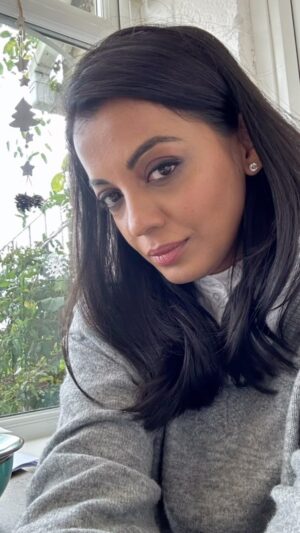 Mugdha Godse Instagram - The Isle of Wight… ❤️🥰

another one down #dursey 
Thank you whole teamdursey and everyone who made this film happen … 
Love and light … 
@divzbhatnagar @nidhis_journal @krystledsouza @pathakvinay @rahulsinghofficialpage #raheshranashinge @kkamaal_h_khan #teamUK