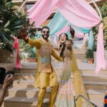 Mukti Mohan Instagram - 🤍✨ Captured by @themadeinheaven Styled by @shreyandurjastyle @shrey_vaishnav_ @urja__amin Outfits : Custom @kalkifashion Mukti : Jewellery @tonoto.in Shoes @fizzygoblet Hair @dwyessh_hairwizard @aaliyahussainhairmakeupcreator Make up @ritickasjalan Host: @djhimanisingh Kunal : Shoes @nauvab.co HMU @nayanhair