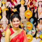 Nabanita Malakar Instagram - কাজ আর মায়ের মধ্যে ভালোই আছি। আপনারও আপনাদের ভালোবাসার সাথে ভালো থাকুন। শুভ মহাষষ্ঠী 🙏🏻 #durgapujo2023 #durgapuja #durga #durgamaa #pujo #pujovibes #sarodiya #positivevibes #refreshing #love #hope #happiness #festival #festivmood #festive #northbengal #trending #trendingreels #trendingsongs #trend #instagram #instagood #instadaily #nabanitamalakar #nabanitamalakar09 #nabanitamalakarofficial #nabanitamalakardoyel #jalpaiguri #kolkata