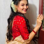 Nabanita Malakar Instagram - Ami Hasi Nanan rokom Hasi, kintu, Akee pose a …… ❤️ Hain etai Caption 🥰😬😎 RAGINI 🌸 #roopsagoremonermanush #trending #trendingreels #trendingsongs #trend #instagram #instagood #instadaily #nabanitamalakar #nabanitamalakar09 #nabanitamalakarofficial #nabanitamalakardoyel Dassani 2 Studio