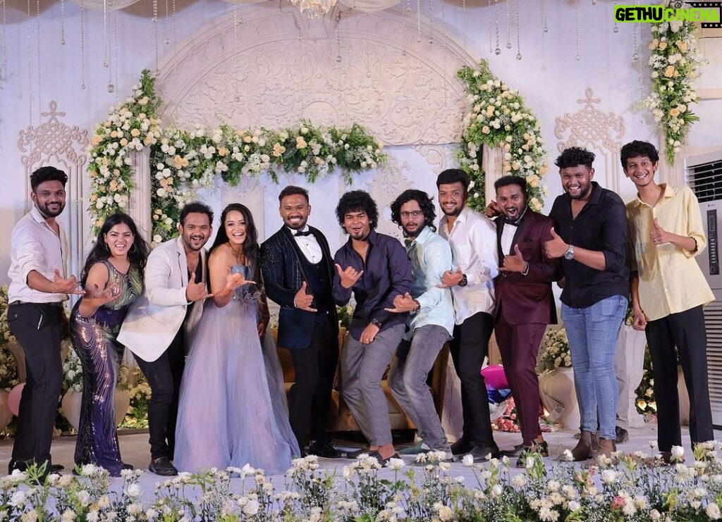 Nakshatra Murthy Instagram - Having these amazing friends with good heart and happy tears around me on my big day ❤ . @_bharath_jacob_ from Lkg till this day , we could never imagine the journey we have come through….. your my family And the journey will continue 🧿 & @hariii_vishnuu @sam_ronaldo_ . #wedding #friendshipgoals
