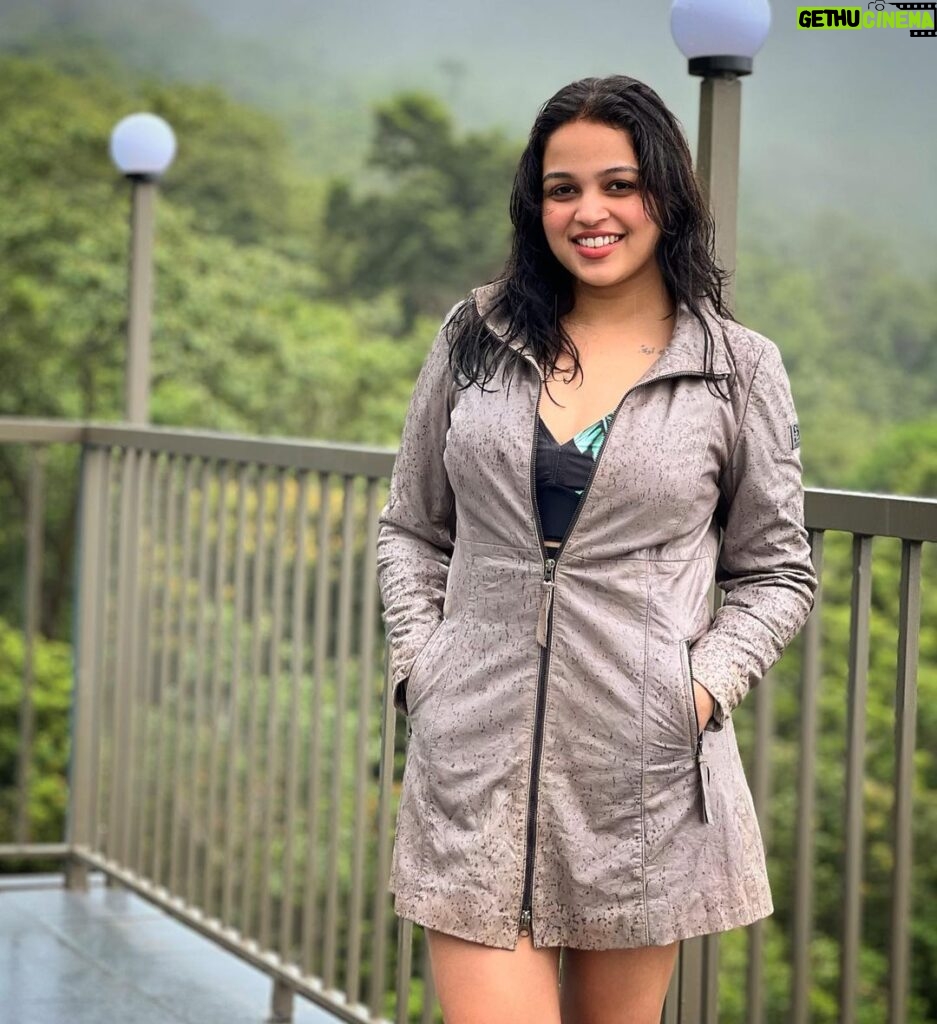 Nakshatra Murthy Instagram - Meet me in the pouring rain 🌧 . Pc. Husband 👻😘 Wild Planet -Bana Heights